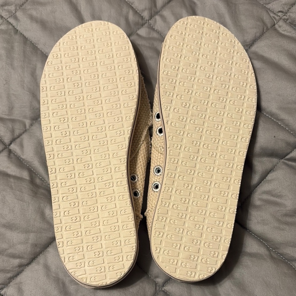 Sanuk Women's Cream Slip-On Shoes - Picture 2 of 6